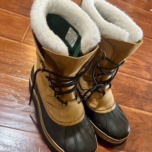 Sorel Men’s Size 10 Caribou Boots